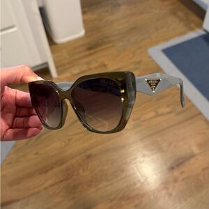 Prada Women's Sunglasses - Black and Gray